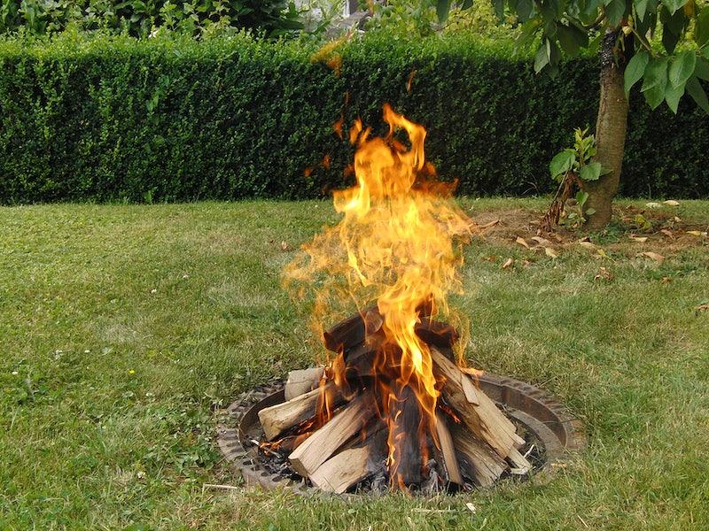Crafting Cozy Outdoor Firepit Areas
